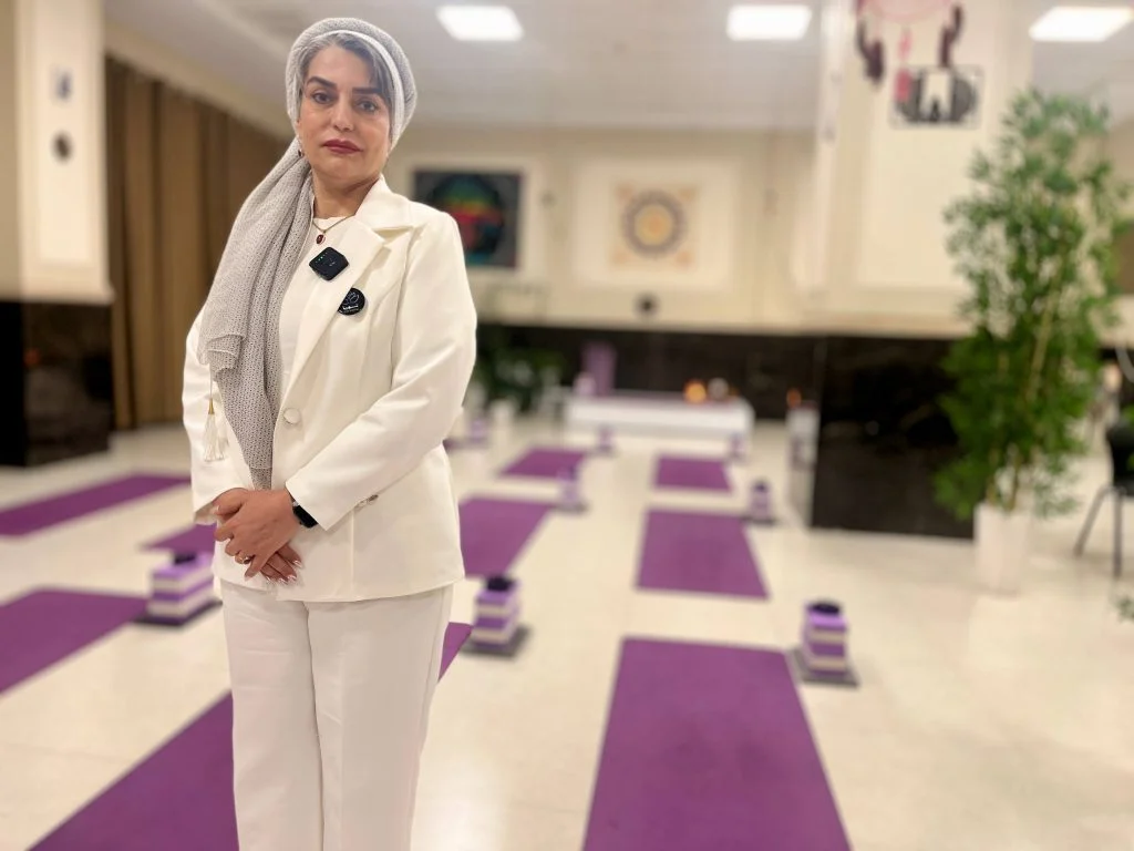 یوگا با سونیا کرمی